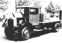 [Postcard of 1920s Fageol truck]